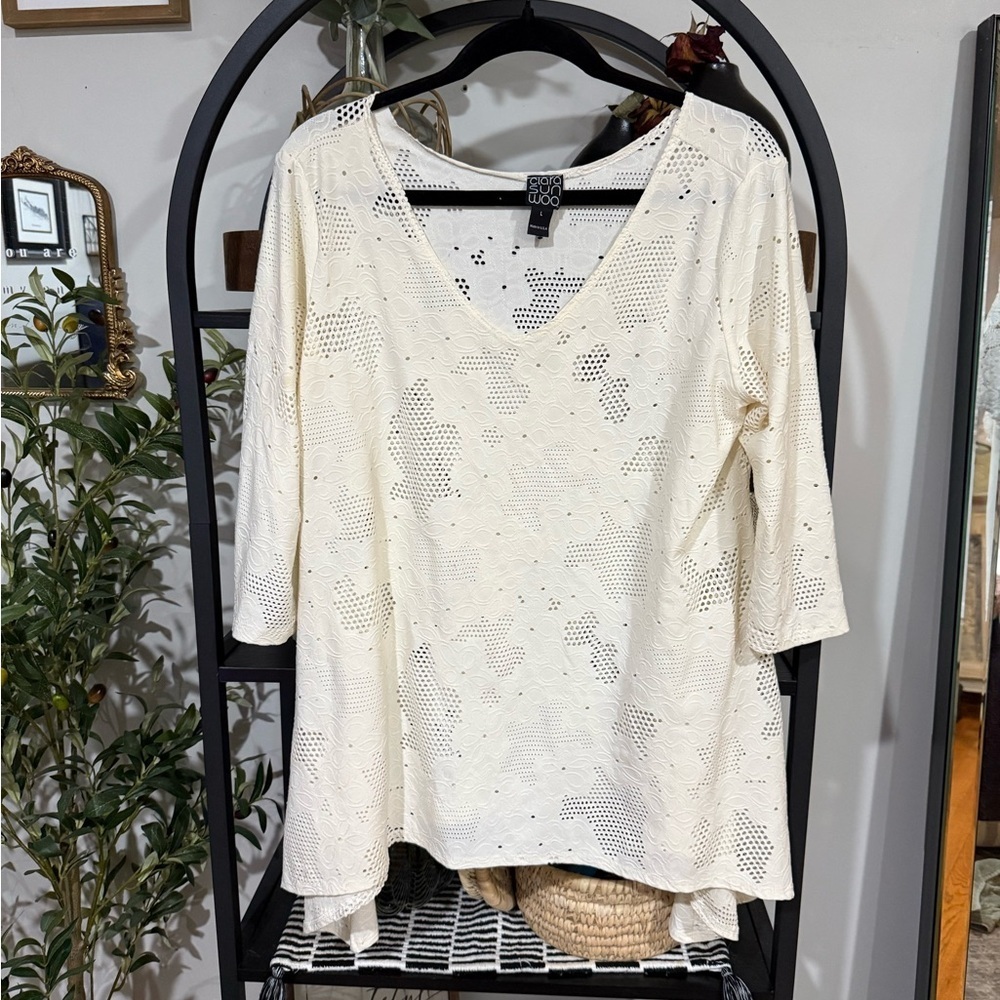 Clara SunWoo Cream Textured Women's see threw Tunic size large